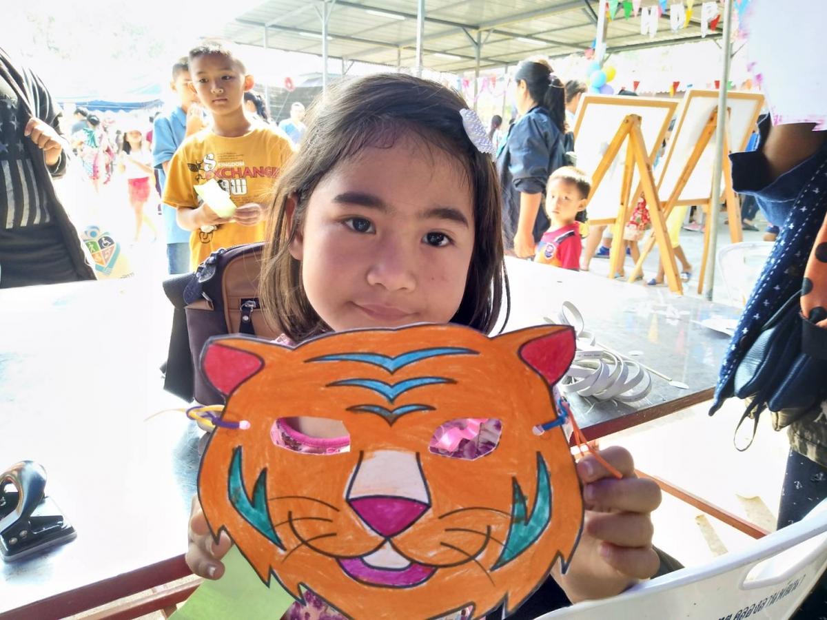 Aufklärungsarbeit in Dörfern und in Schulen